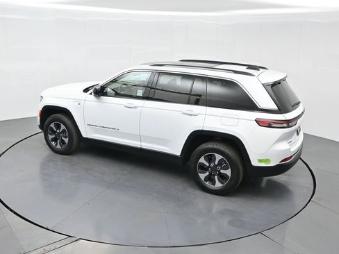 Used 2022 Jeep Grand Cherokee Limited 4xe w/ Luxury Tech Group II image 56