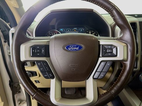 Used 2018 Ford F150 Lariat w/ Equipment Group 502A Luxury image 14