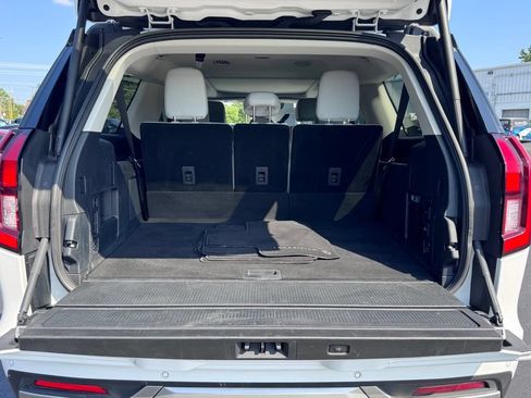 Used 2025 Ford Expedition Max Platinum AWD/4WD image 47