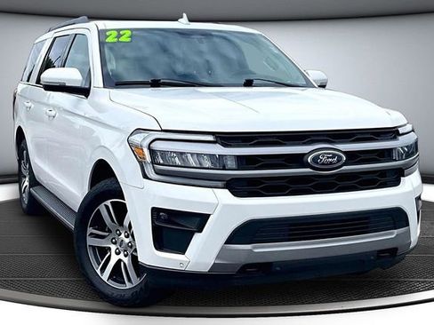 Used 2022 Ford Expedition XLT AWD/4WD image 3