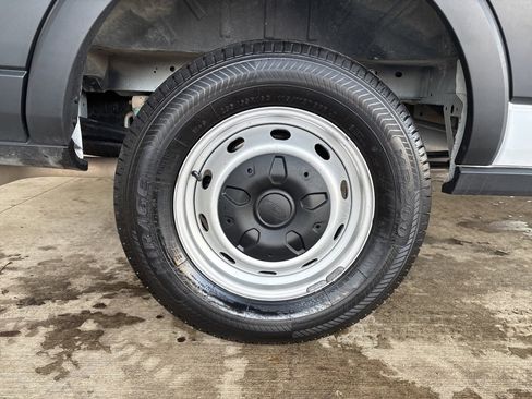 Used 2024 Ford Transit 250 148 Medium Roof w/ Load Area Protection Package image 24