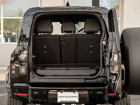 New 2026 Land Rover Defender 90 V8 AWD/4WD image 29