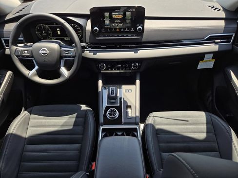 New 2026 Nissan Rogue SL AWD/4WD image 15