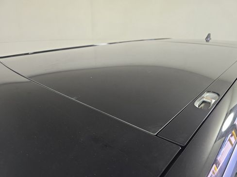 Used 2024 Rivian R1S Adventure AWD/4WD image 13