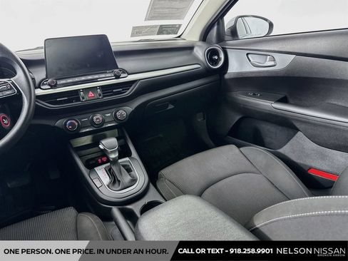 Used 2021 Kia Forte LXS FWD image 21