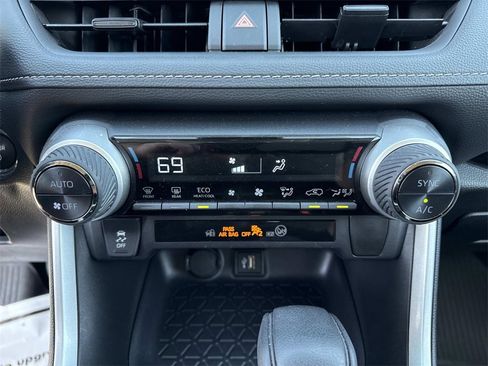 Used 2025 Toyota RAV4 XLE image 20