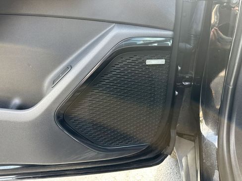 Used 2025 GMC Acadia AT4 w/ Luxury Package image 20