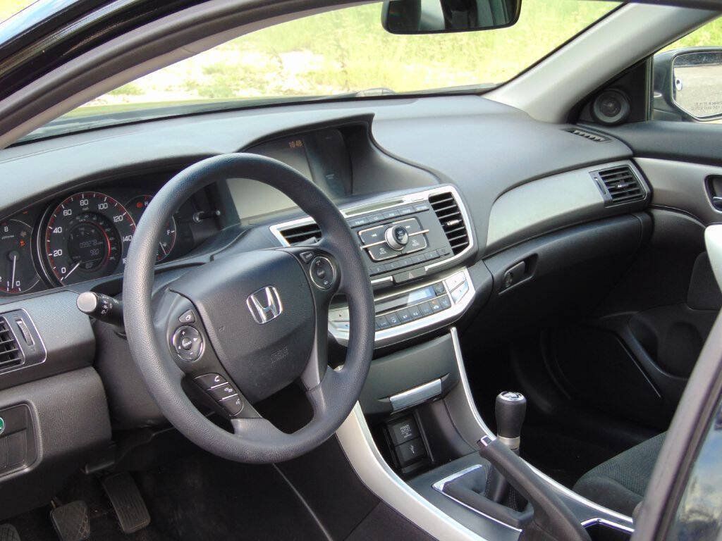 Used 2013 Honda Accord LX-S image 17