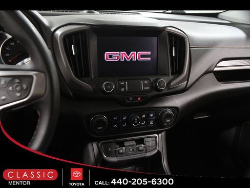 Used 2024 GMC Terrain AT4 AWD/4WD image 9