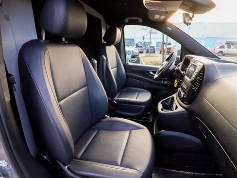 Used 2022 Mercedes-Benz Metris Passenger image 40