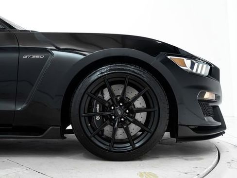 Used 2018 Ford Mustang Shelby GT350 w/ Convenience Package image 15