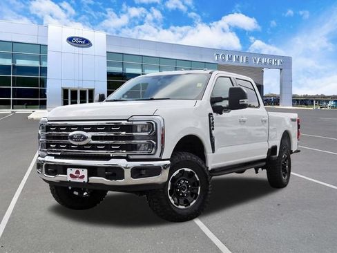 Used 2026 Ford F250 Lariat w/ Tremor Off-Road Package AWD/4WD image 1