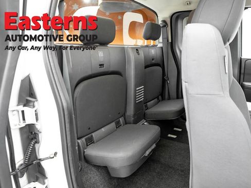 Used 2022 Nissan Frontier S RWD image 21