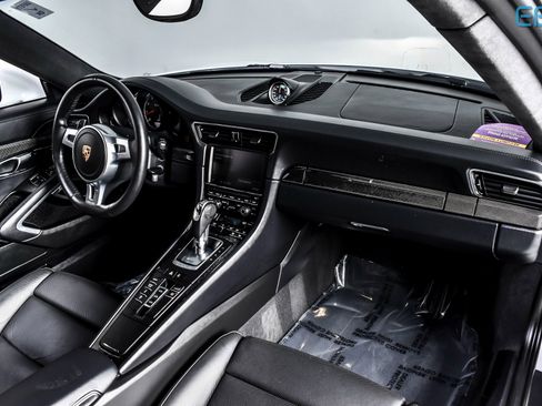 Used 2015 Porsche 911 Turbo image 20