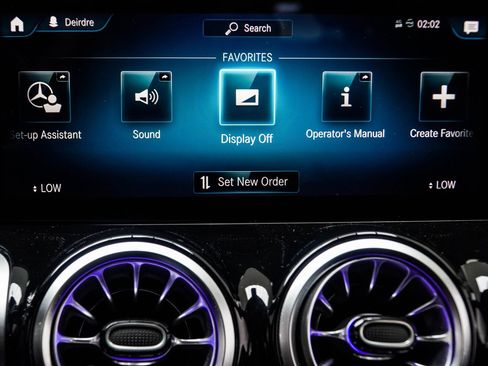 Used 2022 Mercedes-Benz GLB 250 4MATIC w/ Premium Package Lite image 28