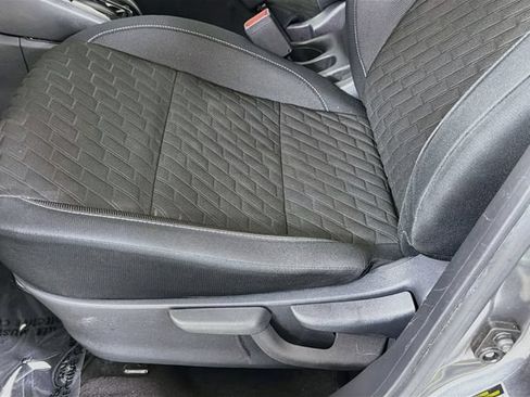 Used 2022 Nissan Kicks S FWD image 19