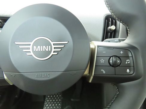 Used 2026 MINI Cooper S FWD image 17