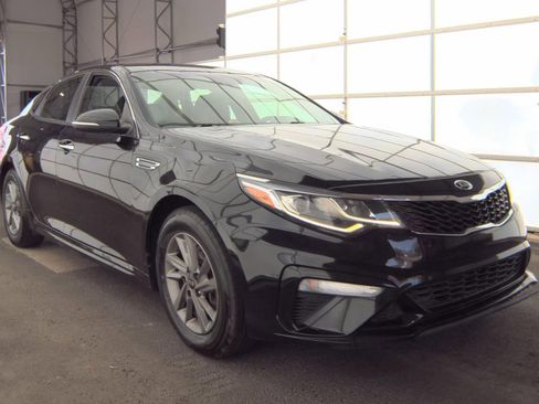 Used 2020 Kia Optima LX image 3