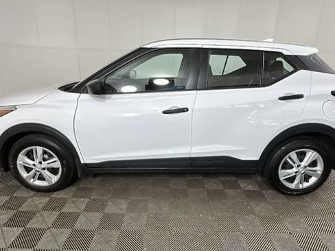 Used 2024 Nissan Kicks S FWD image 6