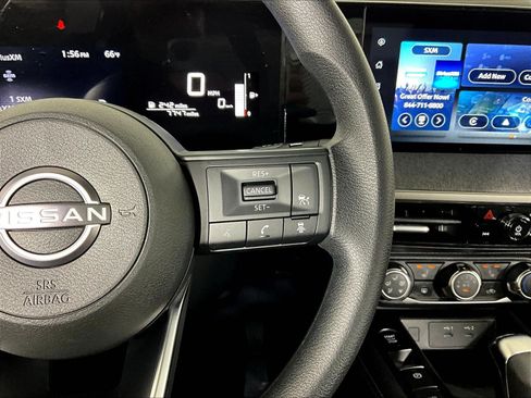 Certified 2025 Nissan Kicks SV w/ SV Premium Package AWD/4WD image 12