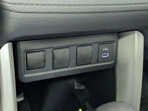 Certified 2024 Toyota Corolla Cross LE FWD image 47