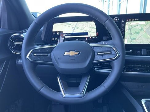 New 2026 Chevrolet Equinox LT w/ Convenience Package II image 13