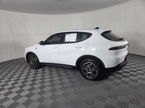 Used 2025 Alfa Romeo Tonale w/ Premium Package AWD/4WD image 8