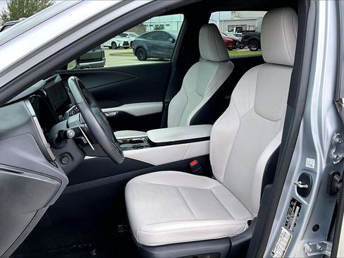 Used 2024 Lexus RX 350 Premium w/ Accessory Package (Z1) FWD image 8