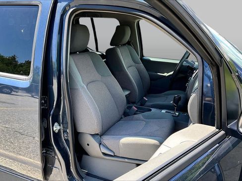 Used 2020 Nissan Frontier SV AWD/4WD image 8