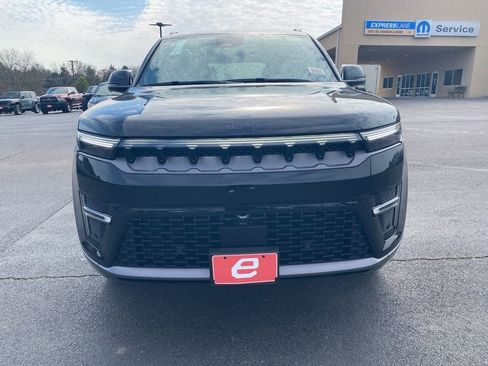 New 2026 Jeep Grand Wagoneer Summit image 2