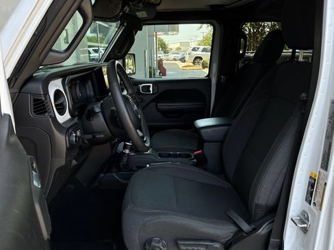 Used 2025 Jeep Wrangler Unlimited Sport AWD/4WD image 10