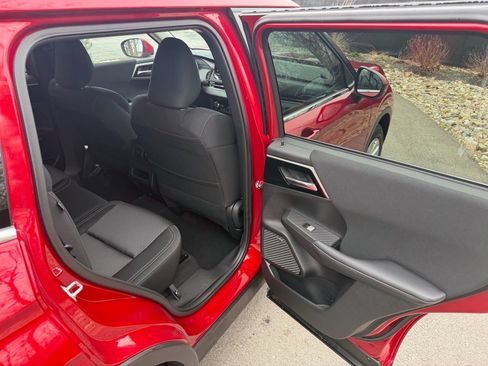 New 2026 Mitsubishi Outlander ES image 13