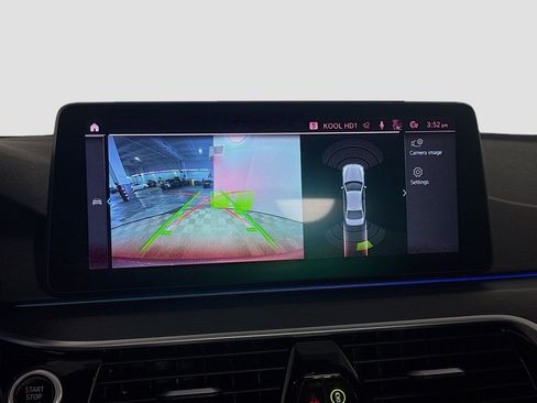 Used 2023 BMW 530e w/ M Sport Package RWD image 19