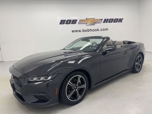 Used 2024 Ford Mustang Premium RWD image 9
