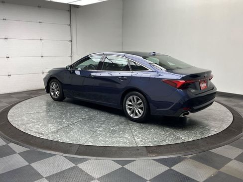 Used 2020 Toyota Avalon XLE w/ Carpet Mat Package FWD image 2