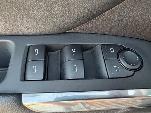 Used 2025 Chevrolet Traverse LT image 21