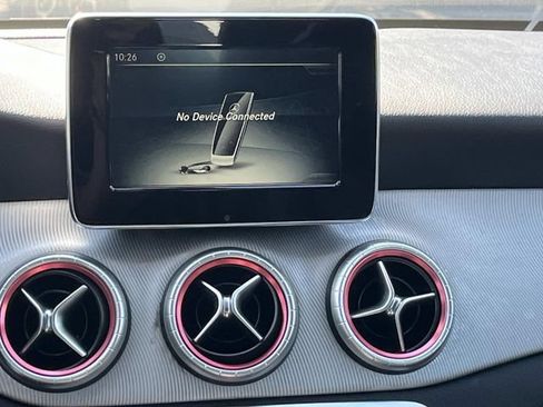 Used 2015 Mercedes-Benz CLA 250 image 25
