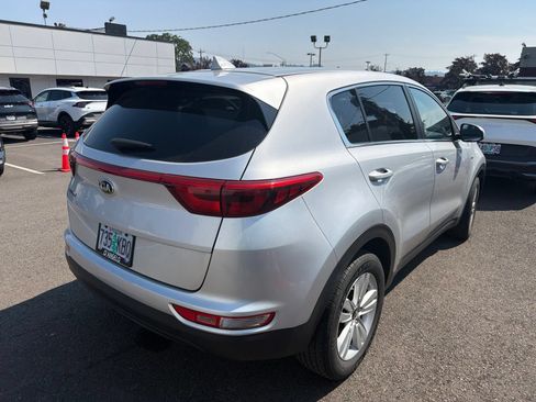 Used 2017 Kia Sportage LX AWD/4WD image 4