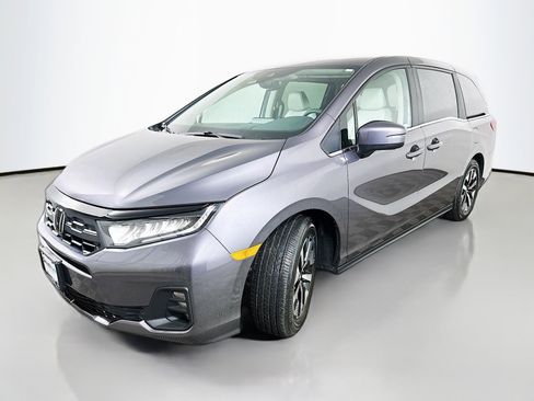 Certified 2026 Honda Odyssey EX-L image 3