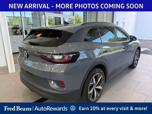 Used 2023 Volkswagen ID.4 Pro S AWD/4WD image 4