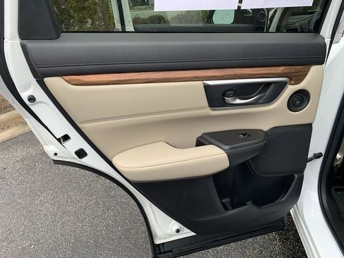 Used 2019 Honda CR-V Touring image 15