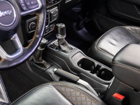 Used 2021 Jeep Wrangler Unlimited Sahara image 12