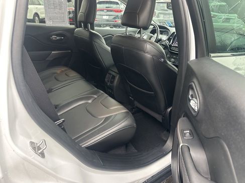 Used 2021 Jeep Cherokee Limited image 35