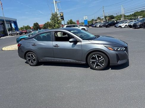 Used 2024 Nissan Sentra SV FWD image 5