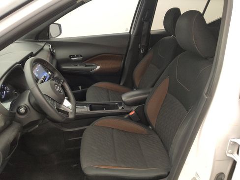Used 2021 Nissan Kicks SR FWD image 17