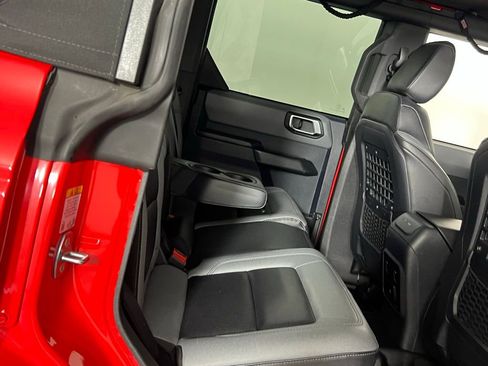 Used 2024 Ford Bronco Black Diamond image 30