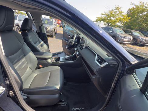 Used 2019 Toyota RAV4 Limited w/ Cold Weather Package image 11