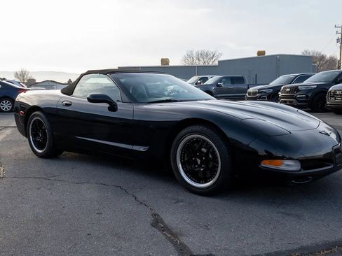 Used 1999 Chevrolet Corvette Convertible w/ Memory Pkg RWD image 11