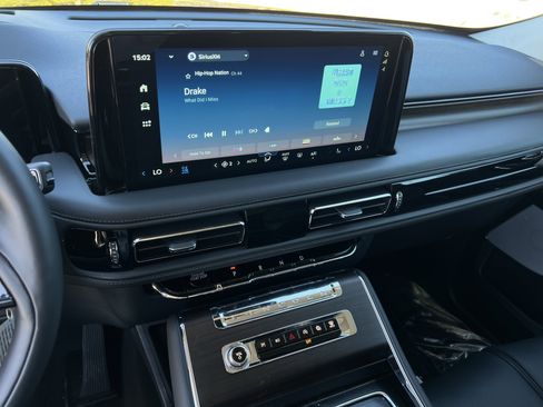 New 2026 Lincoln Aviator Reserve image 18