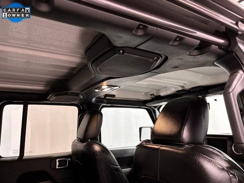Used 2020 Jeep Wrangler Unlimited Sahara image 25